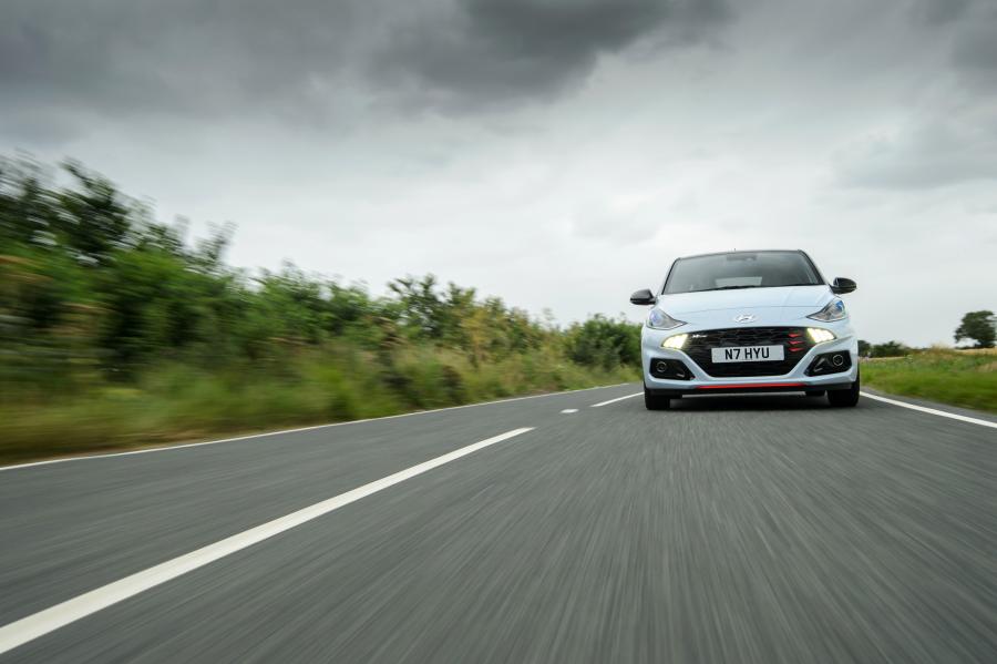  Hyundai i10 N Line 2020 года  (UK) (фото 25 из 64)